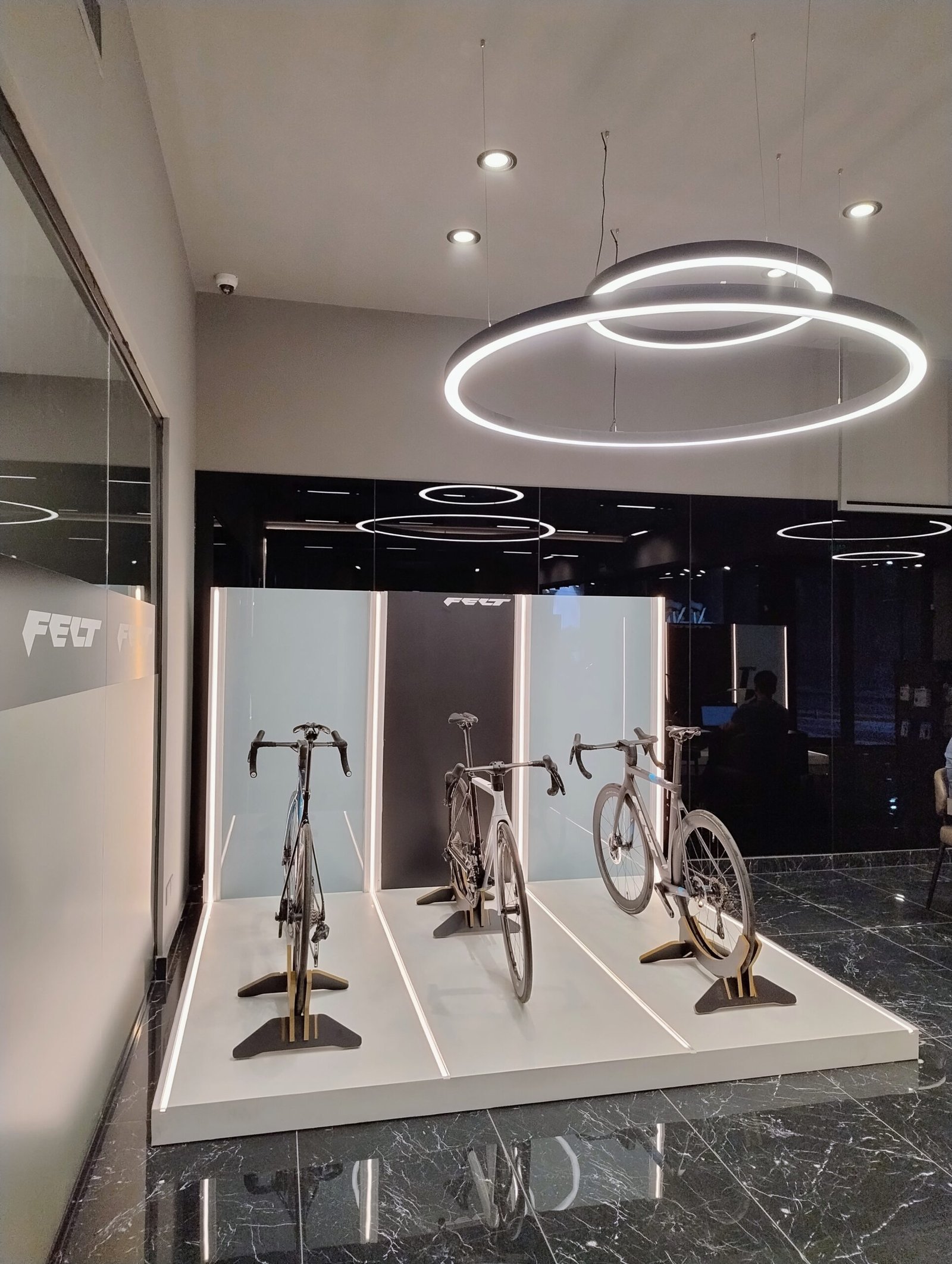 DISEÑO DE LOCALES COMERCIALES