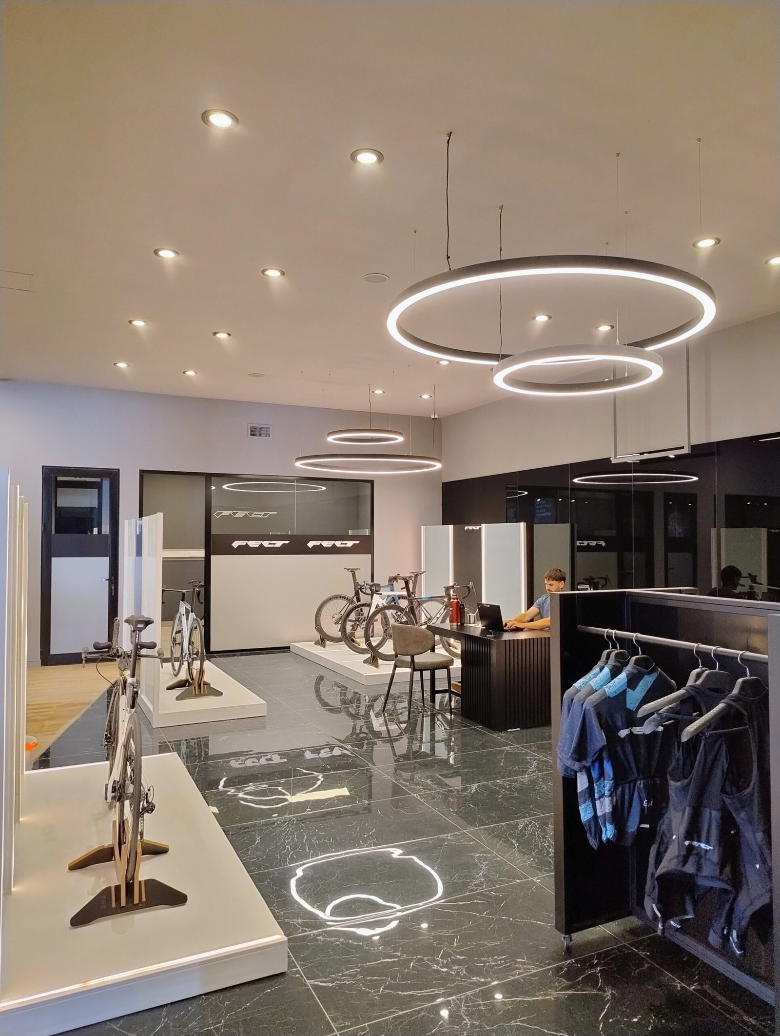 DISEÑO DE LOCALES COMERCIALES