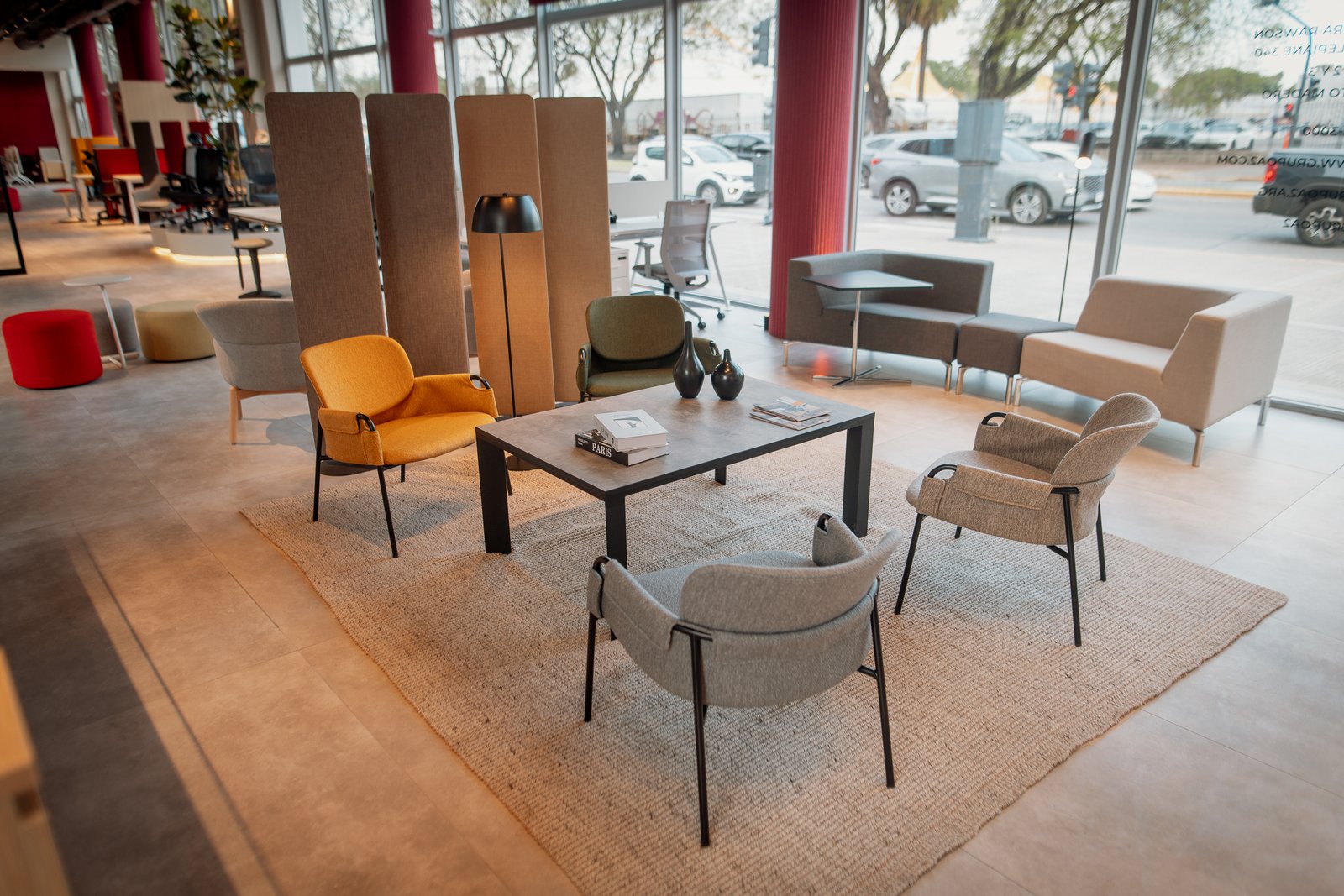 EQUIPAMIENTO CORPORATIVO